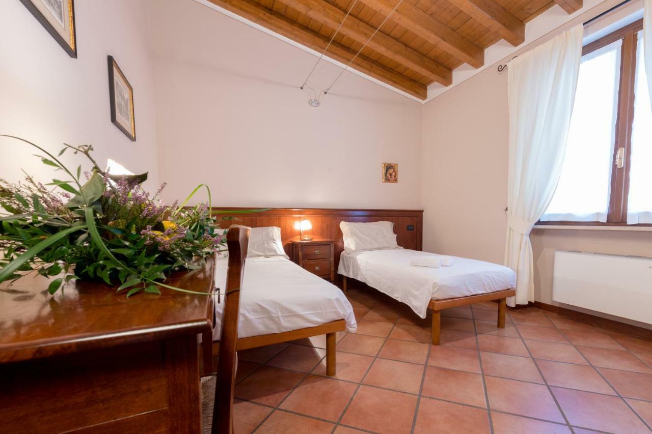 Le Rondini Bed & Breakfast Bagnolo Mella Exterior photo